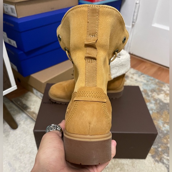 Like New Women’s Size 5.5 (Euro Size 36) Timberland Jayne Fleece Fold-down Boots - Picture 12 of 14